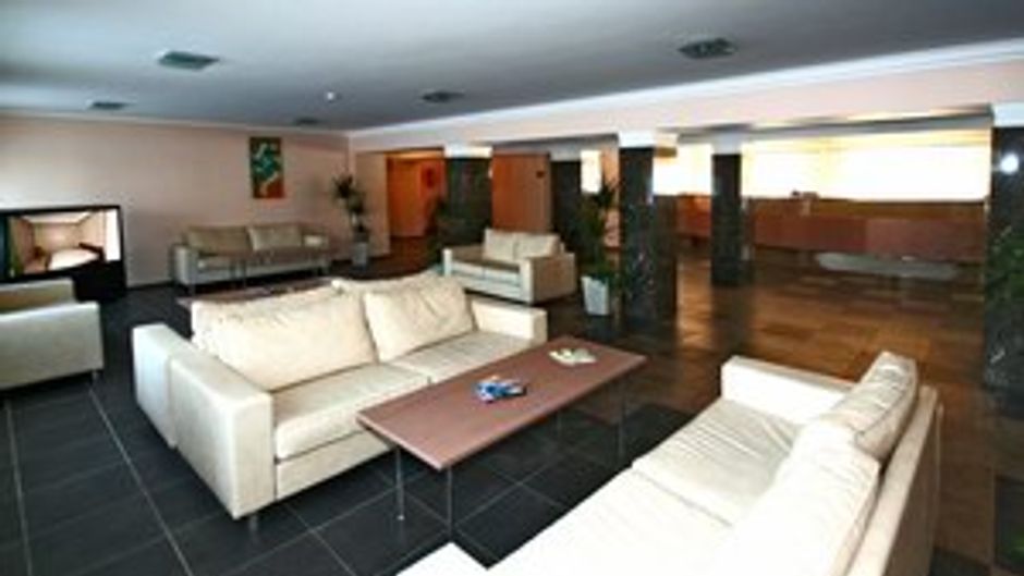Hotel Tomo Lobby