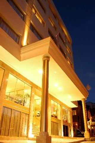 Kenton Palace Hotel