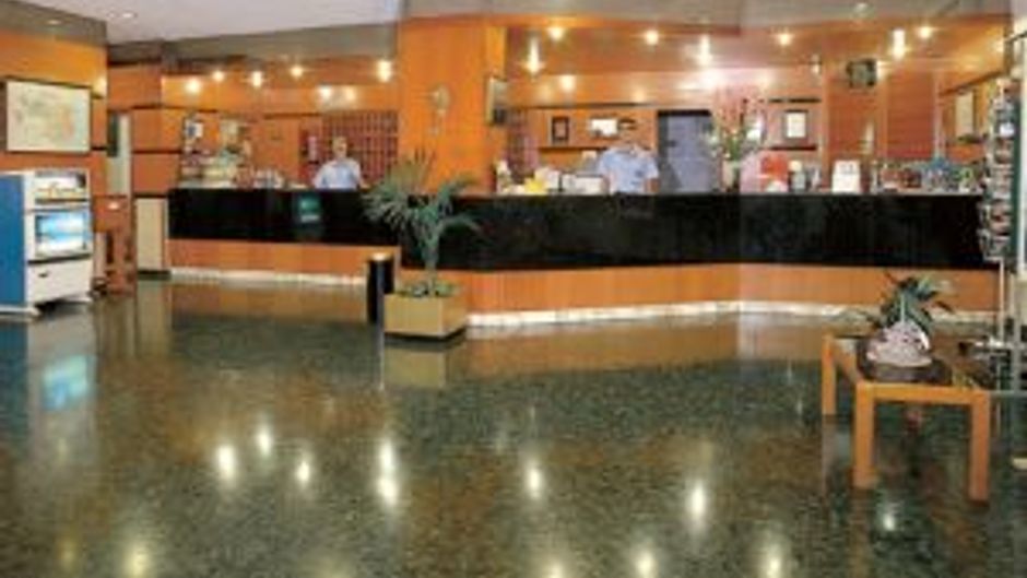 Hotel Oasis Tossa & Spa Lobby