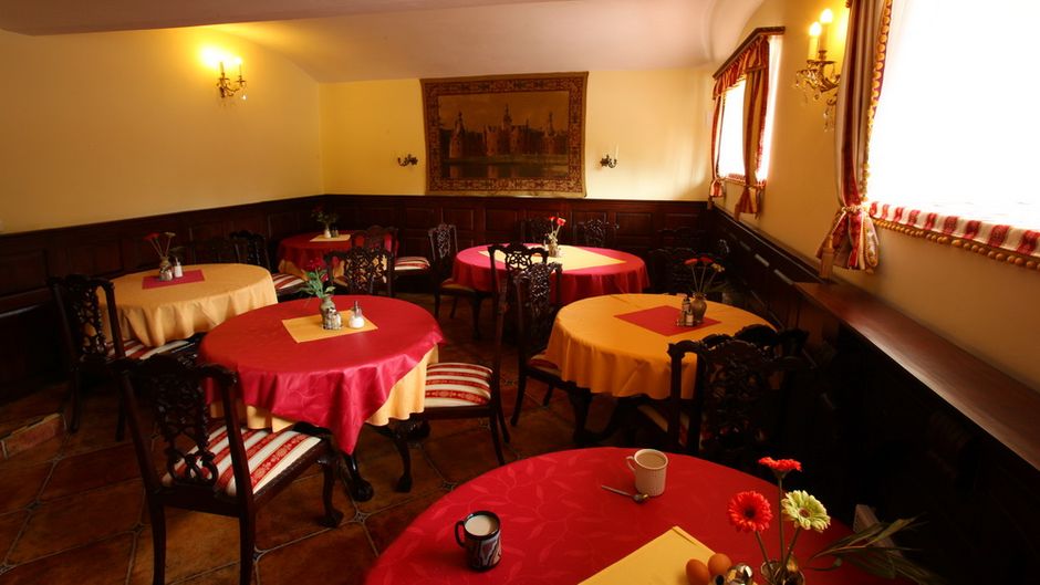 King Charles Boutique Hotel Residence Restaurant