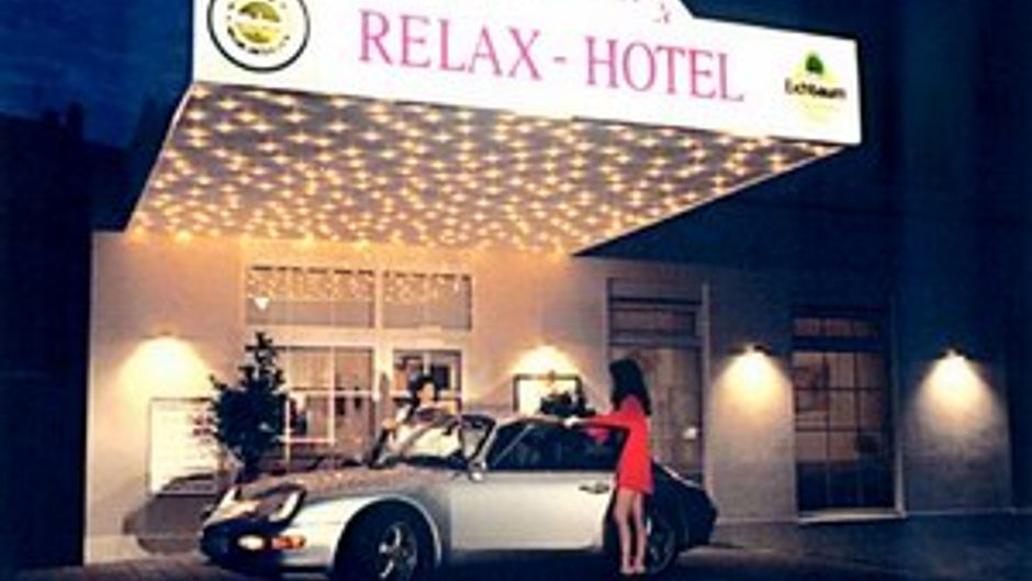 Relax Hotel Exterior