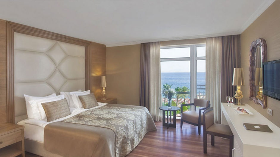 AKKA Alinda Hotel Room