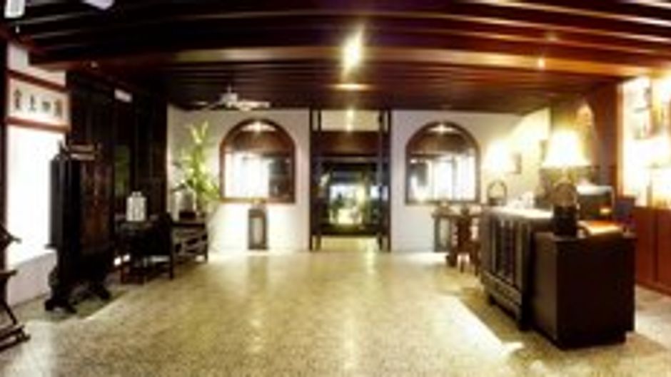 Sino House Hotel and Apartment Lobby