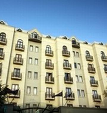 Frome Apartments