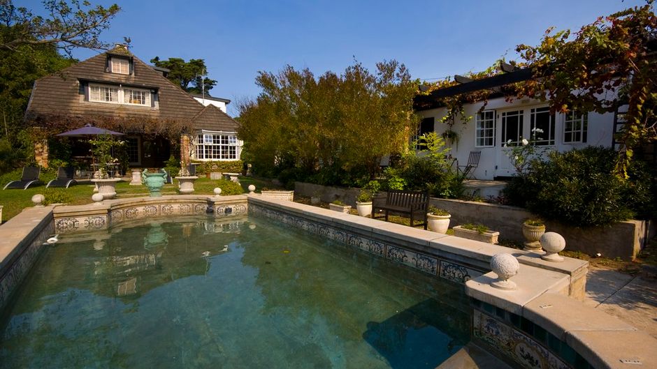 Forest Hall Guest House Pool