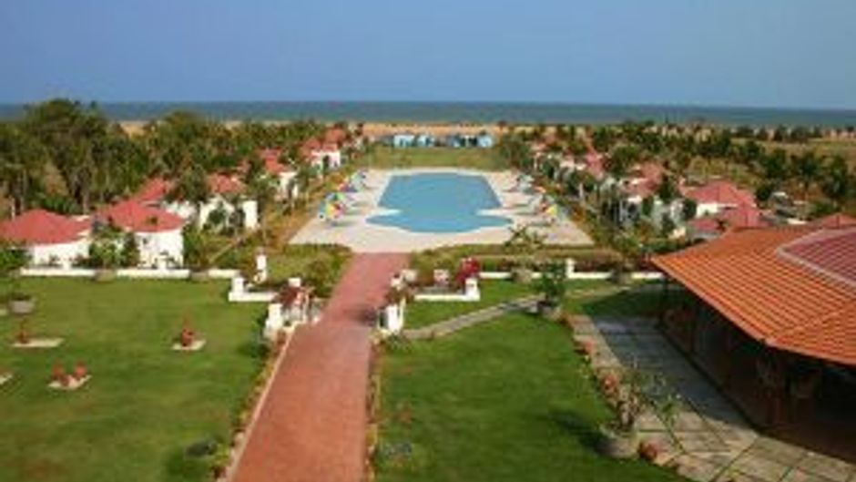 Chariot Beach Resort Exterior