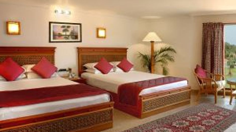 Chariot Beach Resort Room