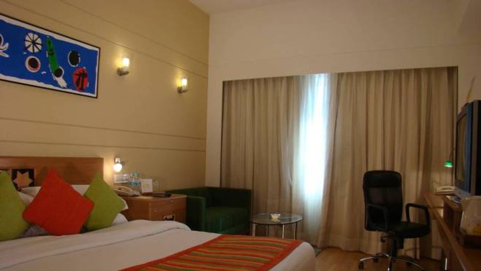 Lemon Tree Hotel Chennai Room