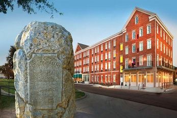 Natchez Grand Hotel