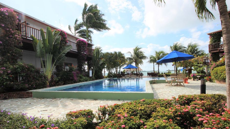 Chabil Mar Pool