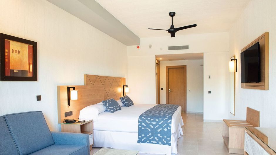 Hotel Riu Santa Fe Room