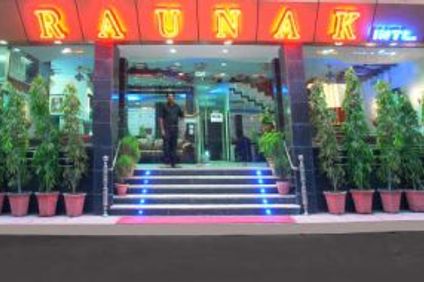 Hotel Raunak International