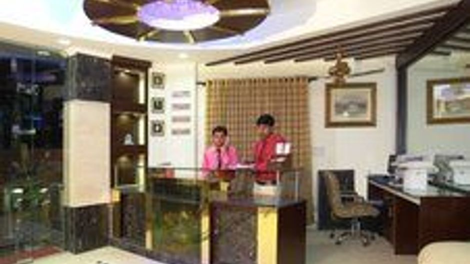 Hotel Raunak International Lobby