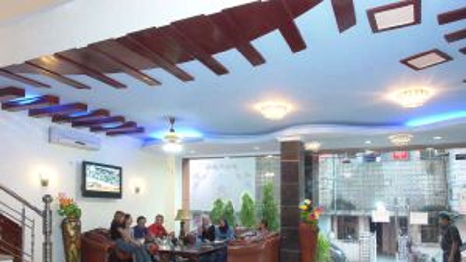 Hotel Raunak International Lobby