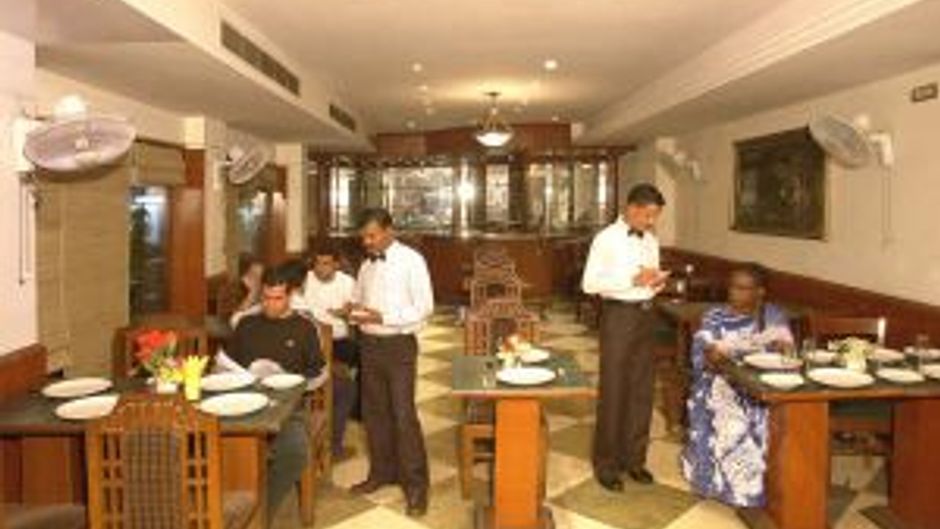 Hotel Raunak International Restaurant