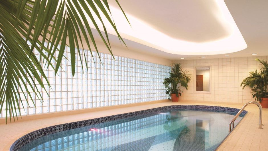 Dubai International Hotel Pool