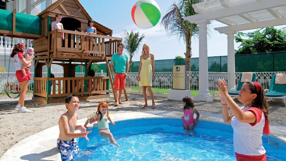 Hotel Riu Palace Pacifico Pool