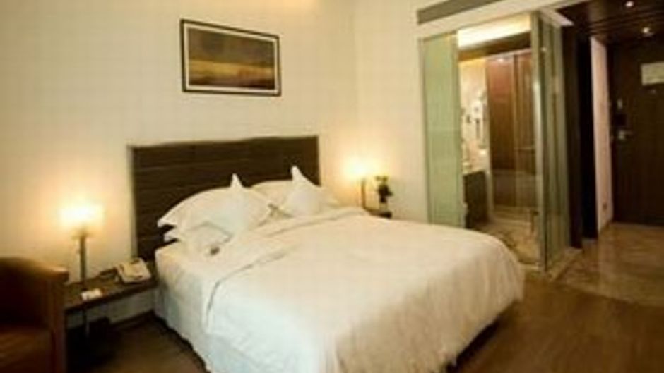 Ramada Powai Hotel & Convention Ctr Room