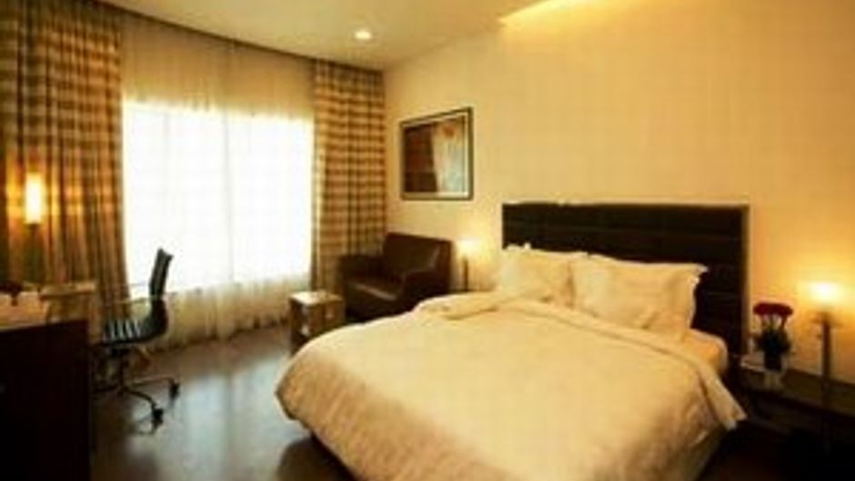 Ramada Powai Hotel & Convention Ctr Suite