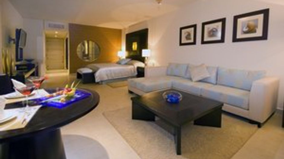 Secrets Aura Cozumel Suite