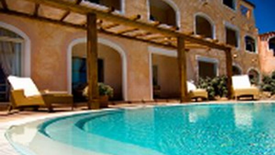 Colonna Resort Suite