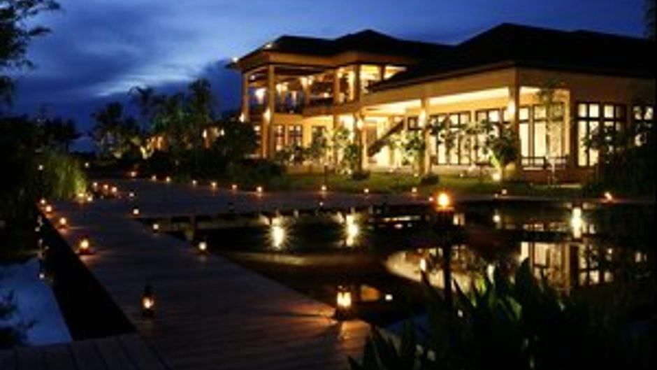 Moevenpick Asara Resort & Suite Exterior