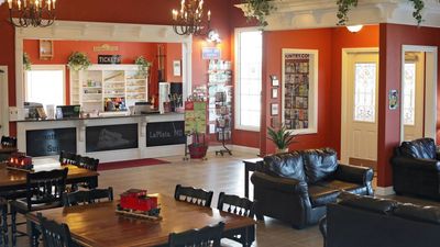 Depot Inn & Suites