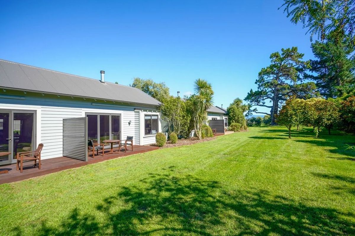 Parehua Martinborough First Class Martinborough, New Zealand Hotels GDS Reservation Codes