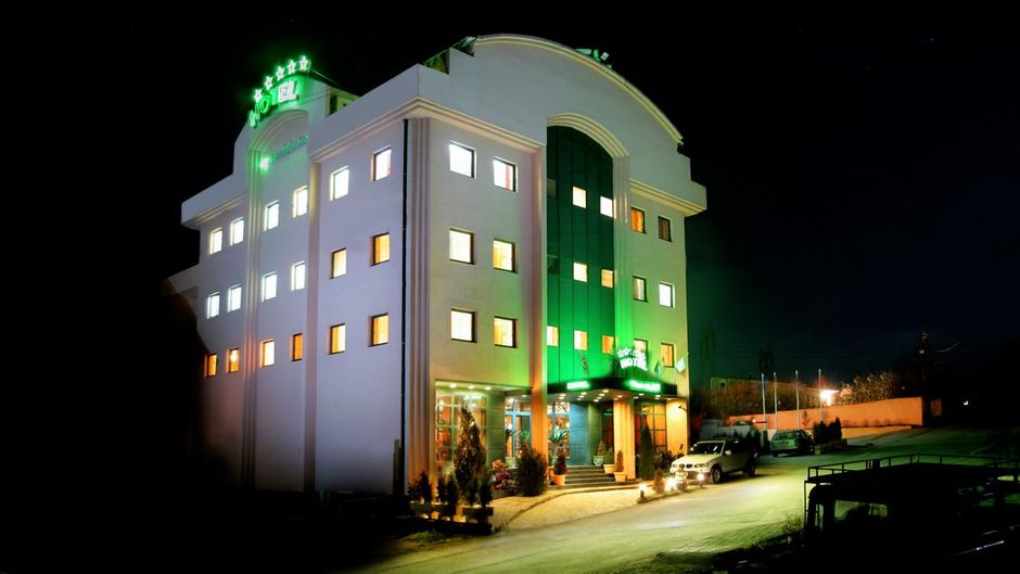 Hotel Princi i Arberit Exterior