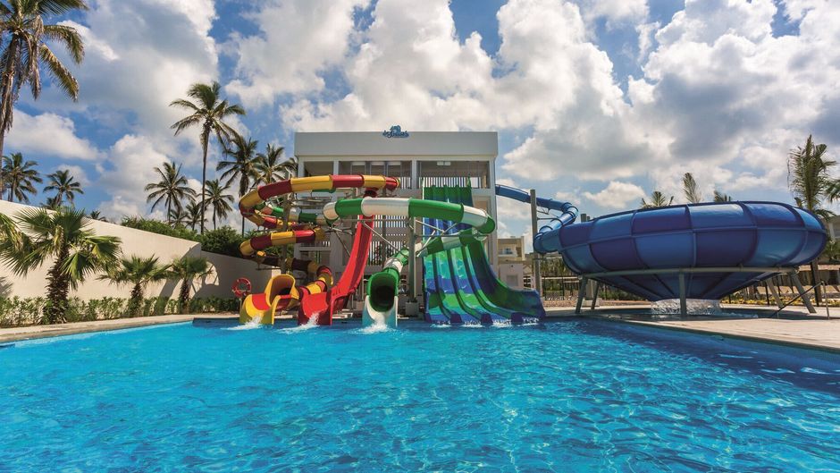 Hotel Riu Emerald Bay Pool