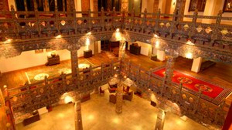 Zhiwa Ling Hotel Lobby