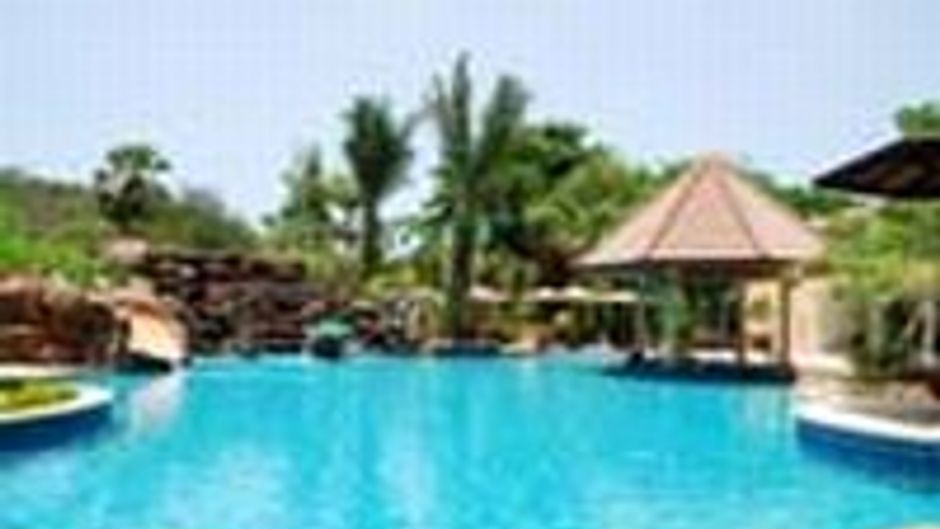 Nova Platinum Hotel Pool