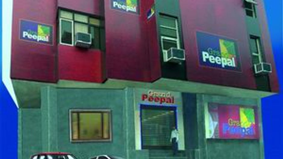 Hotel Grand Peepal Exterior