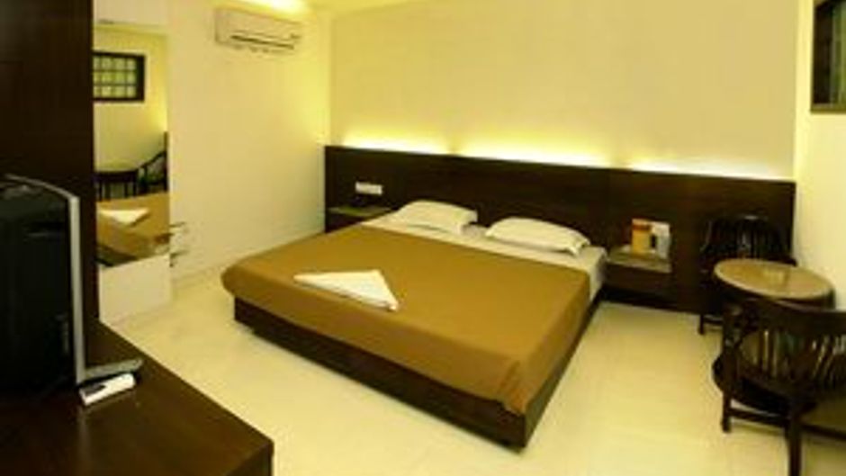 Hotel Grand Peepal Room
