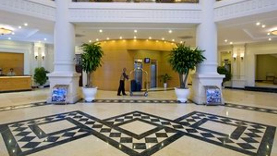 Pearl River Hotel Lobby