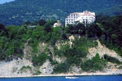 The Cliff Beach & Spa Resort