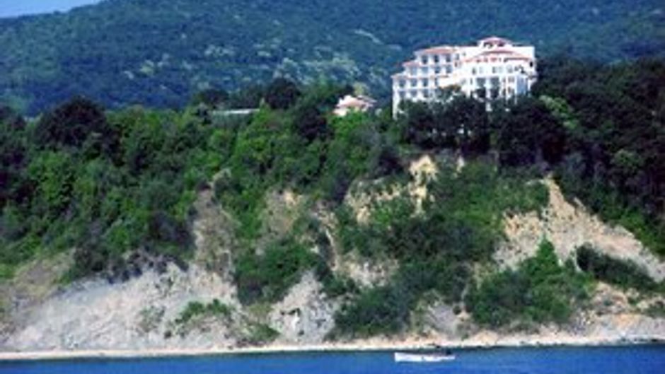 The Cliff Beach & Spa Resort Exterior
