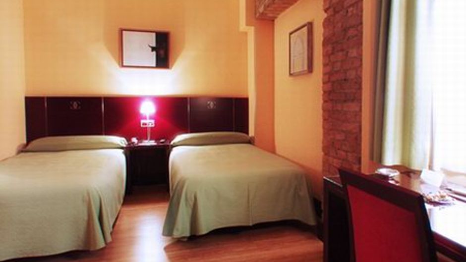 Hotel Carlos V Room