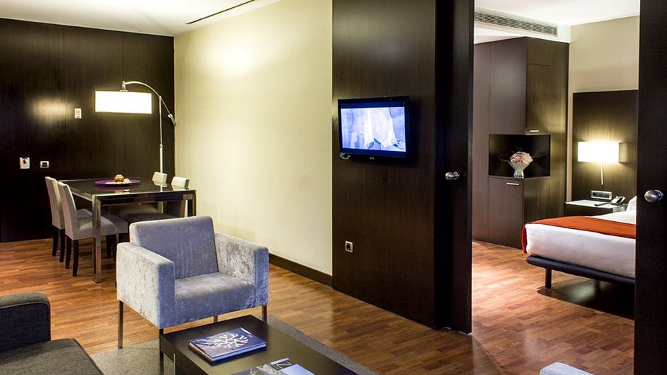 Hotel Zenit Pamplona Suite