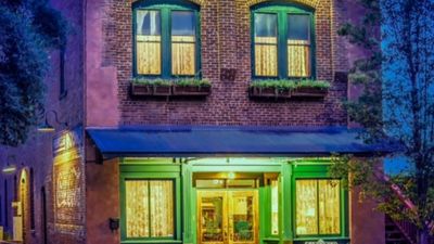 Peerless Hotel