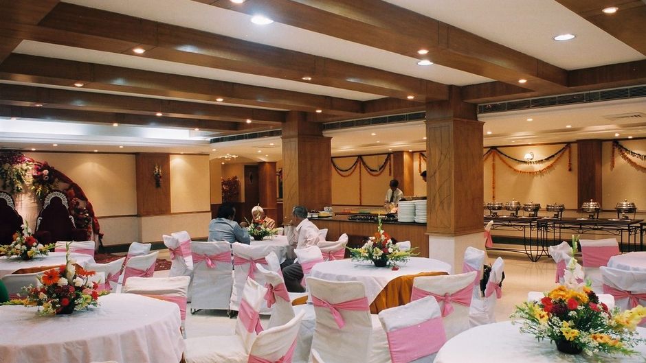 Hotel Swati Deluxe Meeting