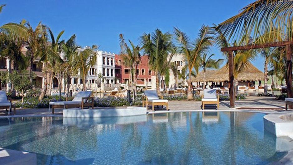 Fishing Lodge at Cap Cana Pool