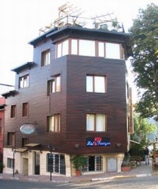 Rose Hotel