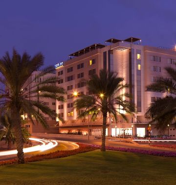 Golden Tulip Muscat