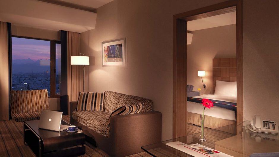 Golden Tulip Muscat Suite