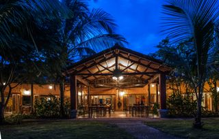 Popa Paradise Beach Resort