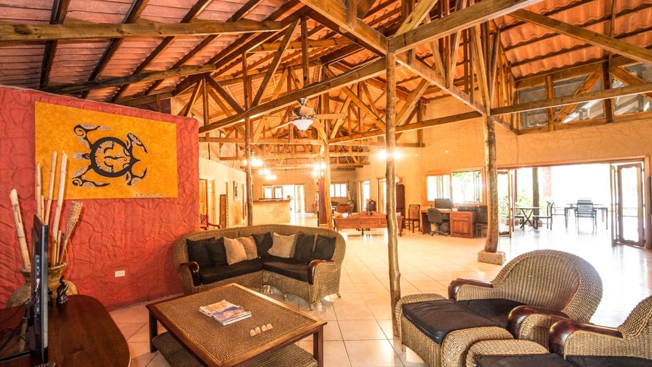 Popa Paradise Beach Resort Lobby