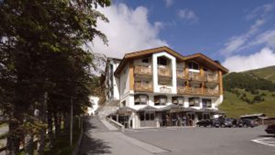 Hotel Lac Salin Spa & Mountain Resort Exterior