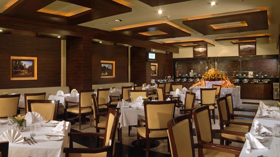 Fortune Park J P Celestial Hotel Restaurant