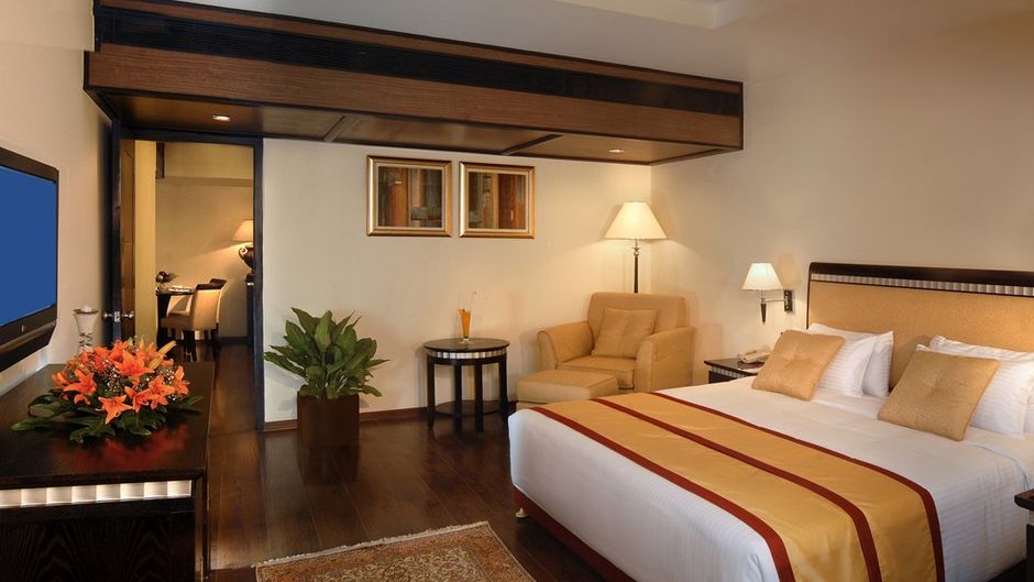 Fortune Park J P Celestial Hotel Suite